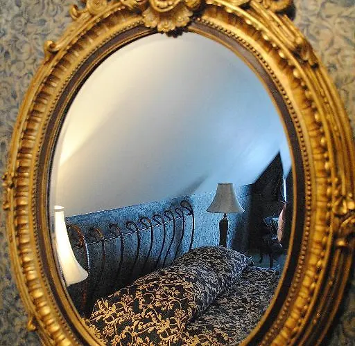 Alex Maja Hotel Parnawa